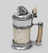 W-AT1 Пивной кубок из рога с кабаном