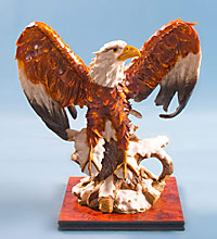 ALF 09036 Орёл на подставке - статуэтка (57*63*35)